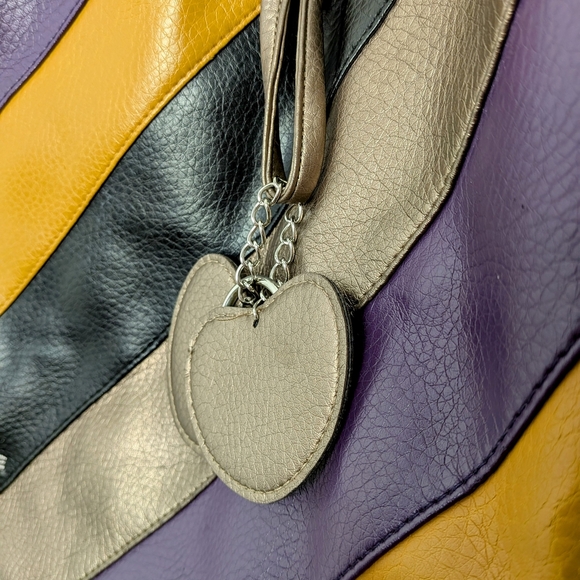 Vintage Lacoste Women’s Leather Striped Shoulder Bag - Picture 4 of 8